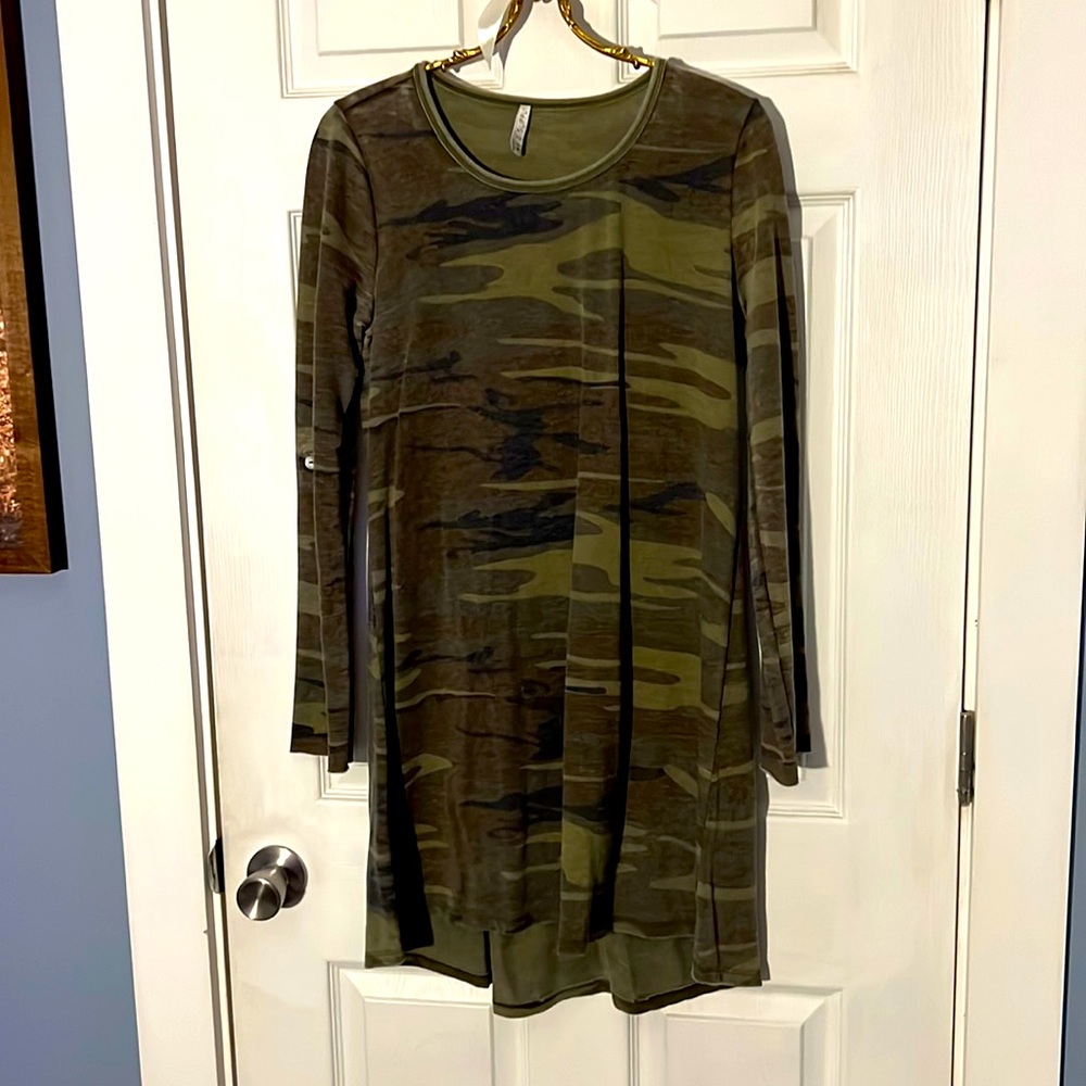 Z Supply long sleeve, Camo dress, size medium